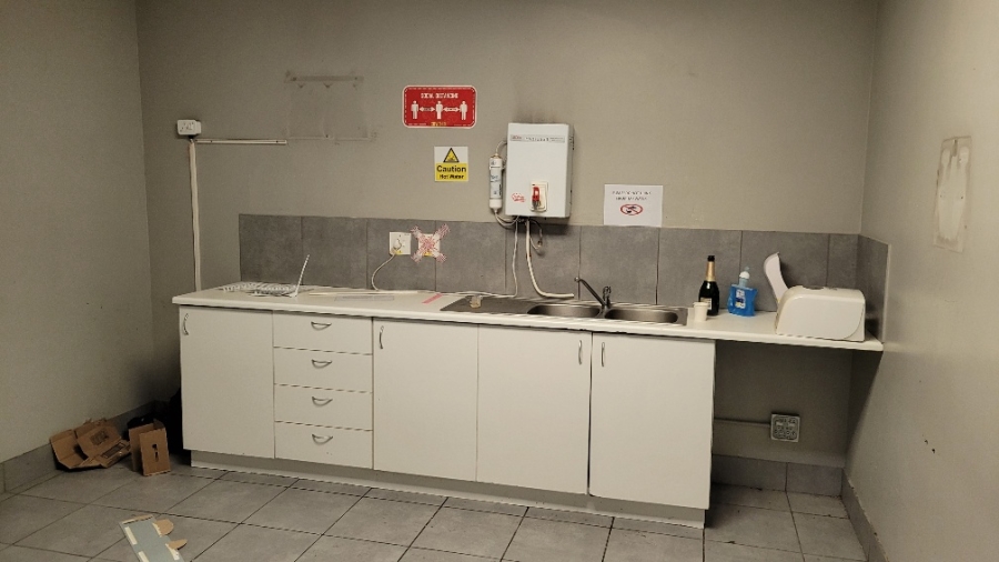 To Let Commercial Property for Rent in Montague Gardens Western Cape